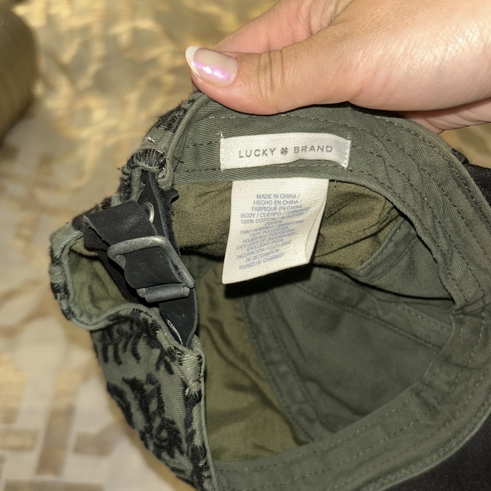 Barely used Lucky Brand baseball cap - Picture 3 of 3